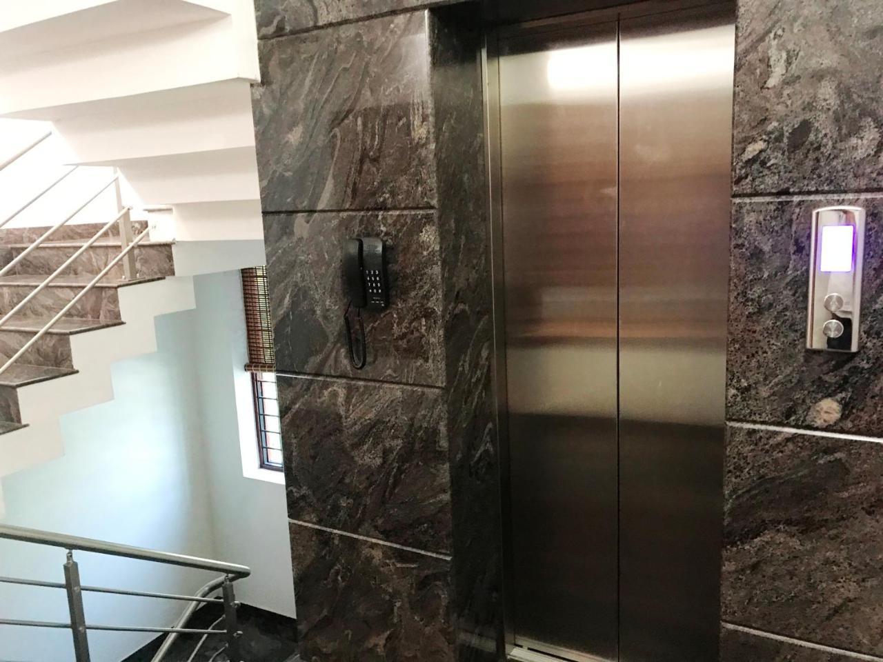 Beersheba Three Bed Room A/C Apartments Thiruvananthapuram Kültér fotó